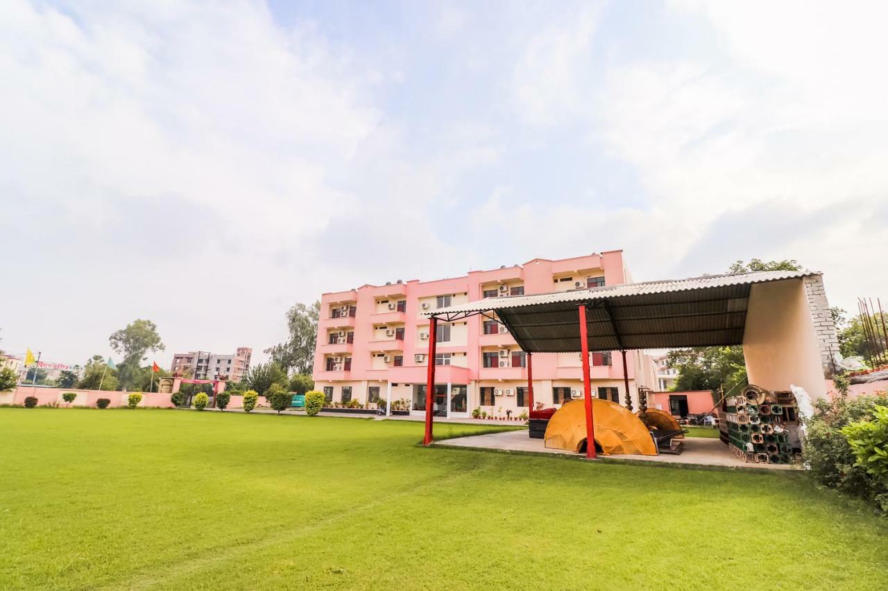 Hotel Capital O 60233 Brij Ki Rasoi Deluxe Lucknow Exterior foto
