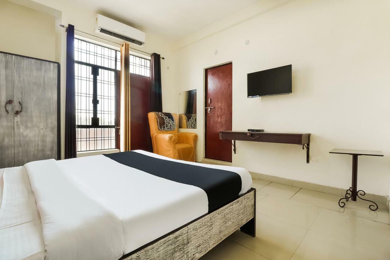Hotel Capital O 60233 Brij Ki Rasoi Deluxe Lucknow Exterior foto